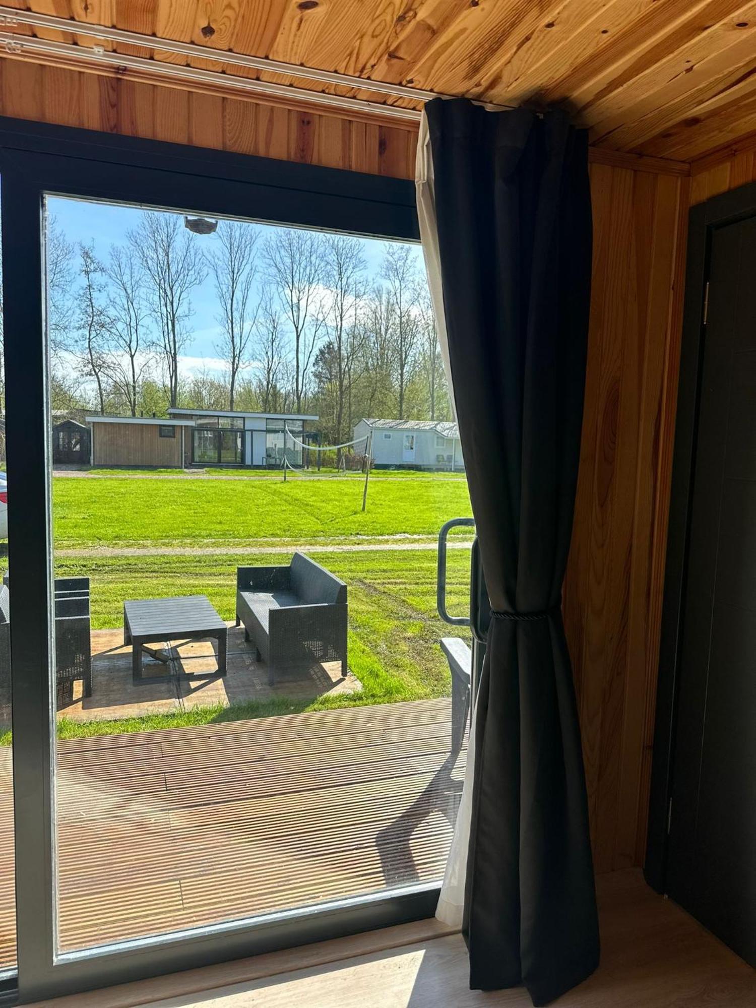 Luxe Tiny House Bij Het Leekstermeer Matsloot Exterior foto